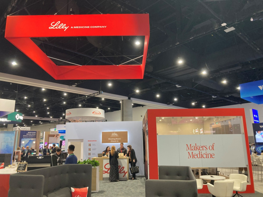 Eli Lilly покупает Ajax Therapeutics за $2,3 млрд, усиливая портфель препаратов против рака крови